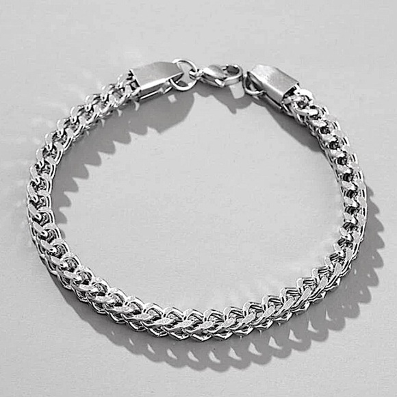 STAINLESS STEEL MINIMALIST BRACELET - Picture 2 of 3